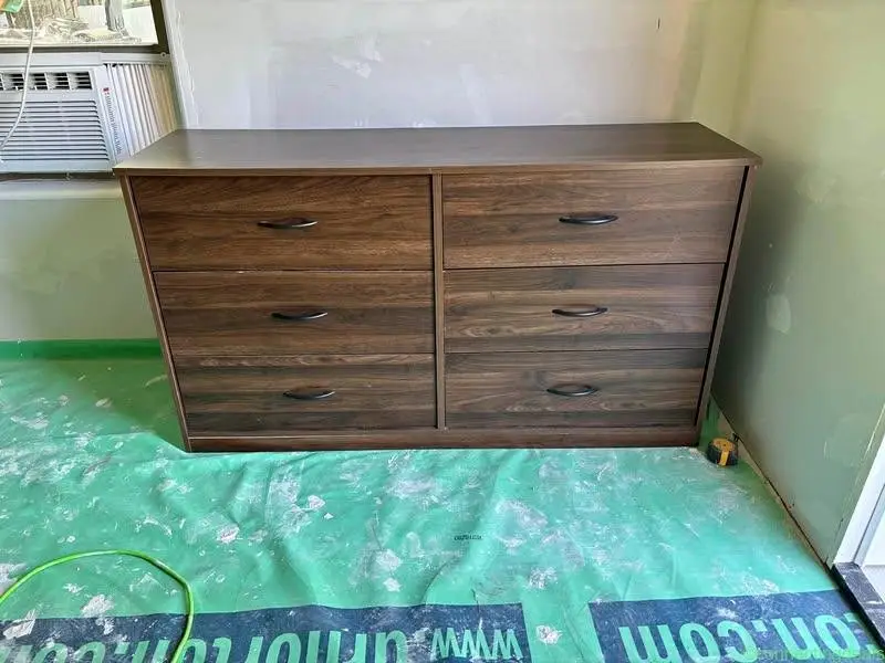 Dresser - Image 1