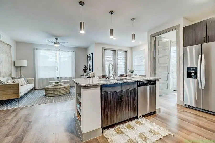 1 Bed 1 Bath - Apartment - Image 1