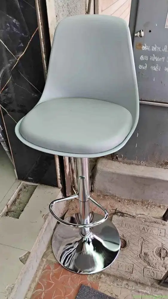 Bar stool - Image 1