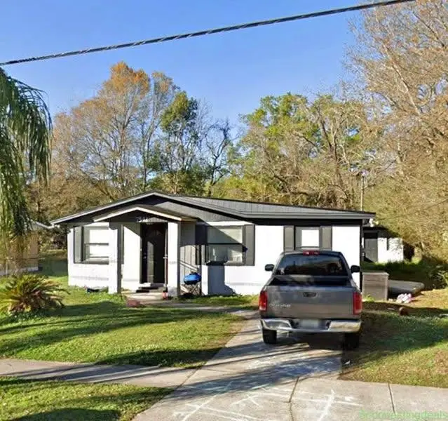 3 Beds 2 Baths - House - Image 1