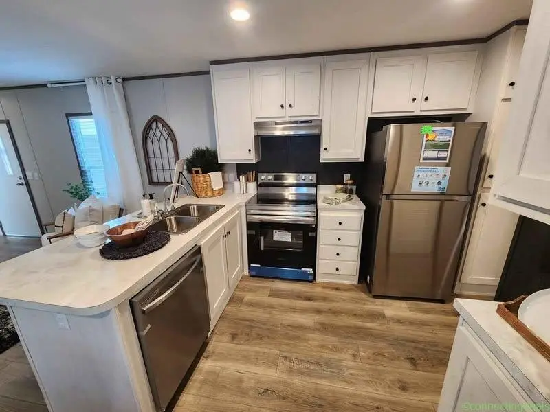 2 Beds 2 Baths - House