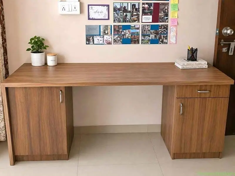 Large Wood Grain Executive Desk