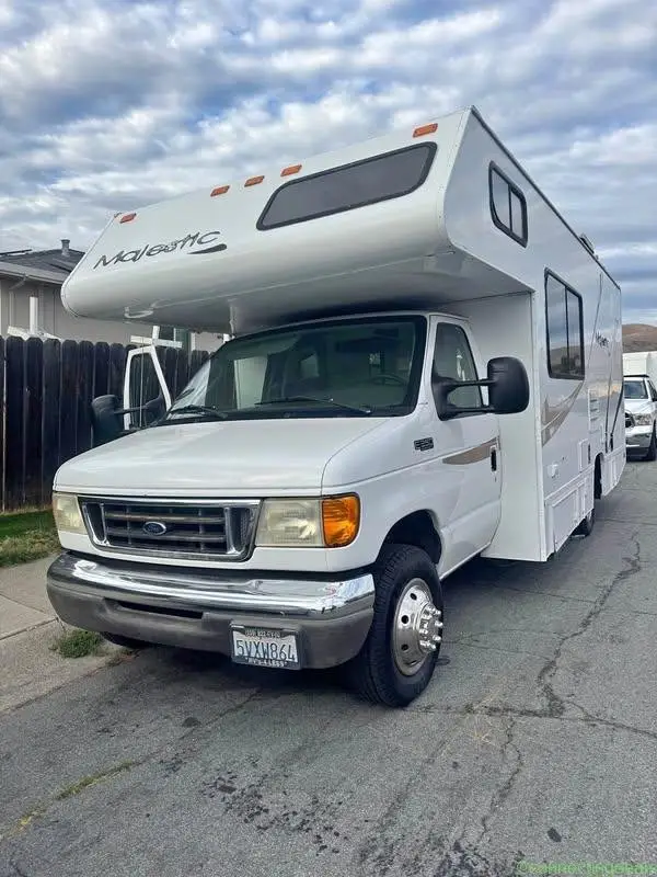 2006 Ford Majestic
