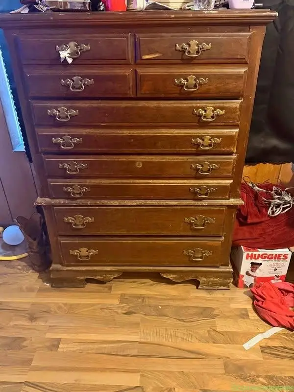 Dresser - Image 1