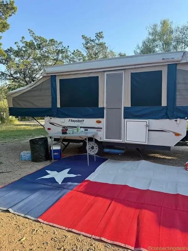 Pop up camper