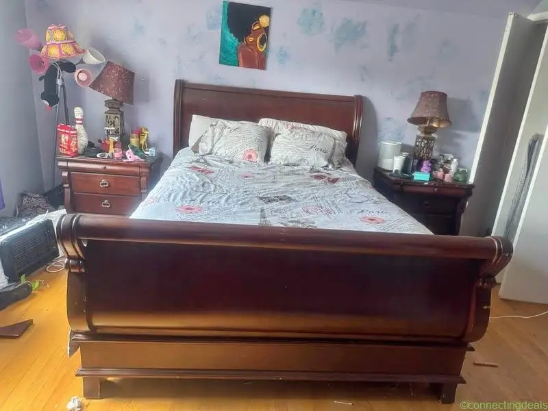 WOOD BEDROOM SET
