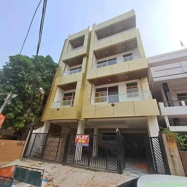 3 Beds 2 Baths - Apartment