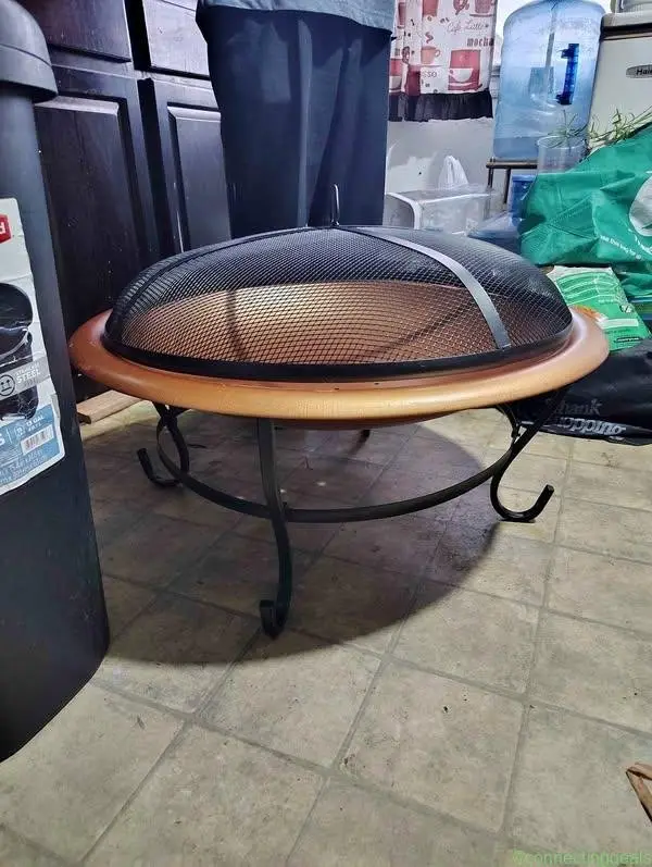 Fire pit - Image 1