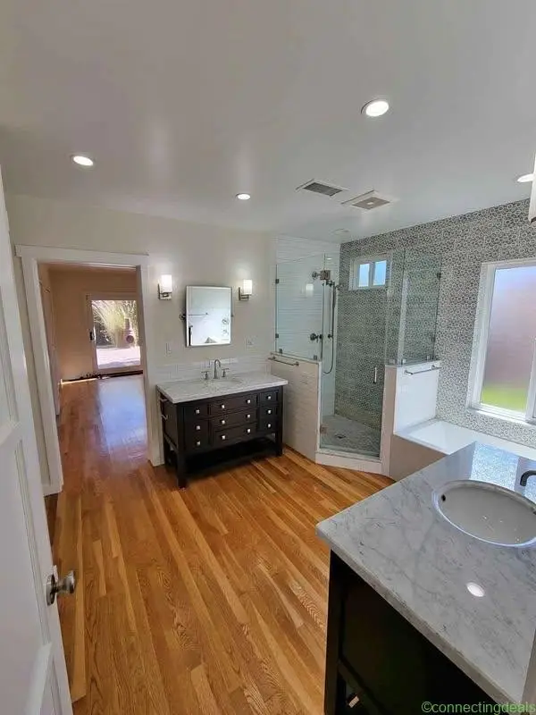 PÂNTER/House../ Cabinets/..}