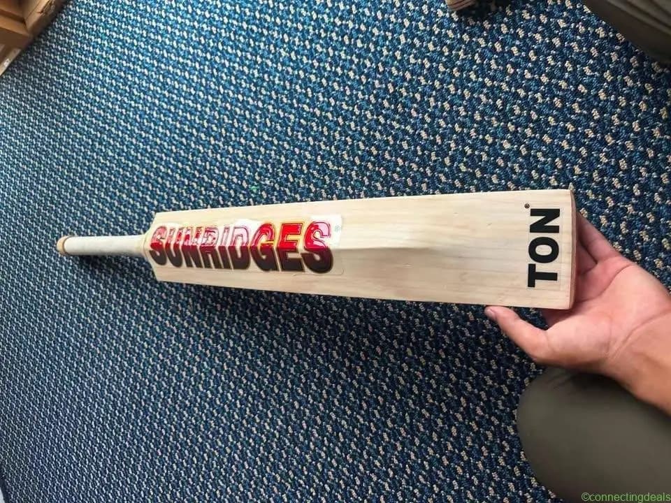 English & Kashmir Willow Cricket Bats - Image 1