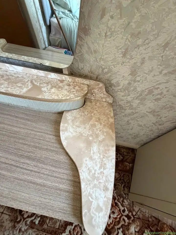 Vintage 1950s bedroom suite