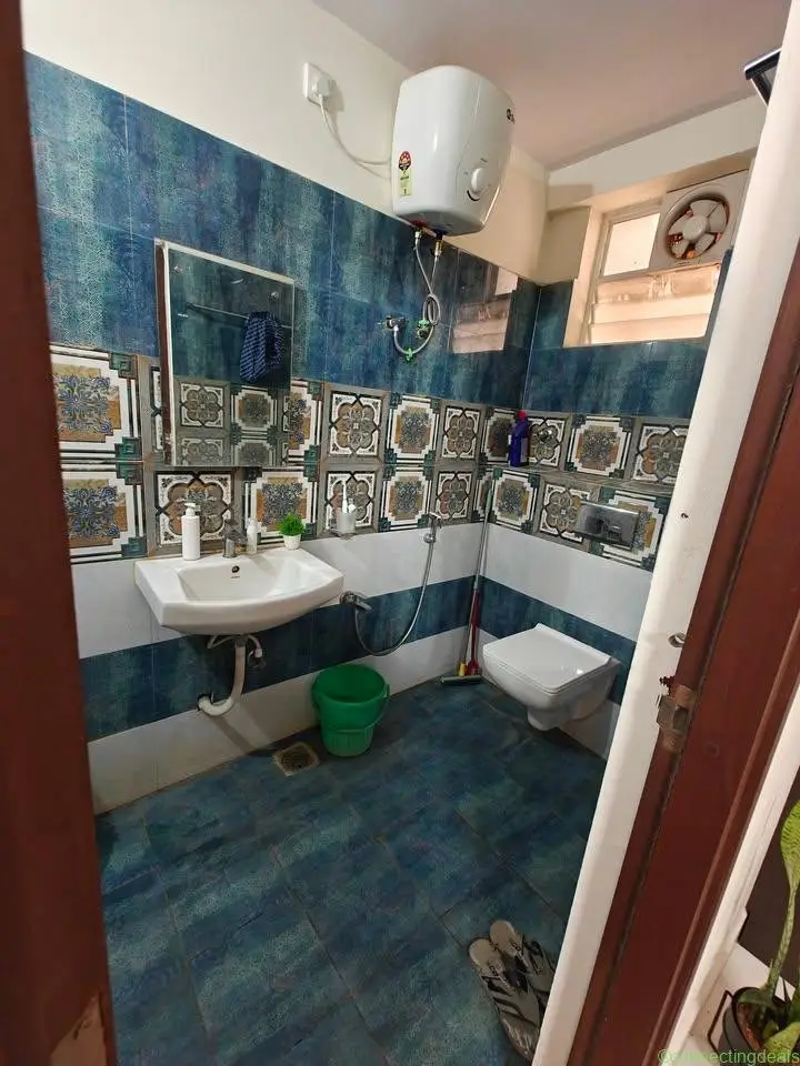 2 beds 2 baths Flat