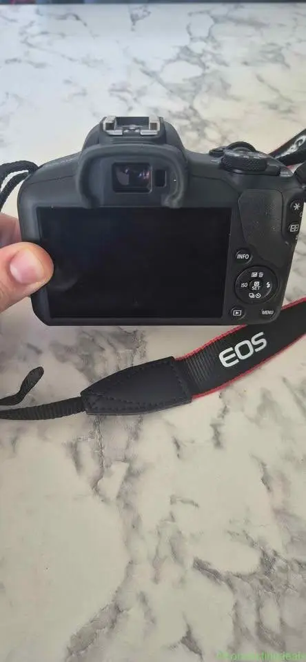 Appareil photo Canon R100 - Image 1