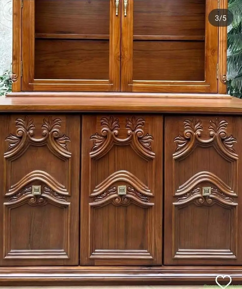 Antique vintage style crockery cabinet - Image 1