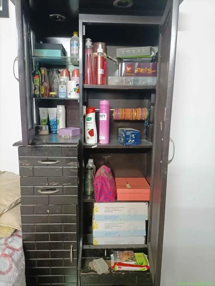 Dressing table