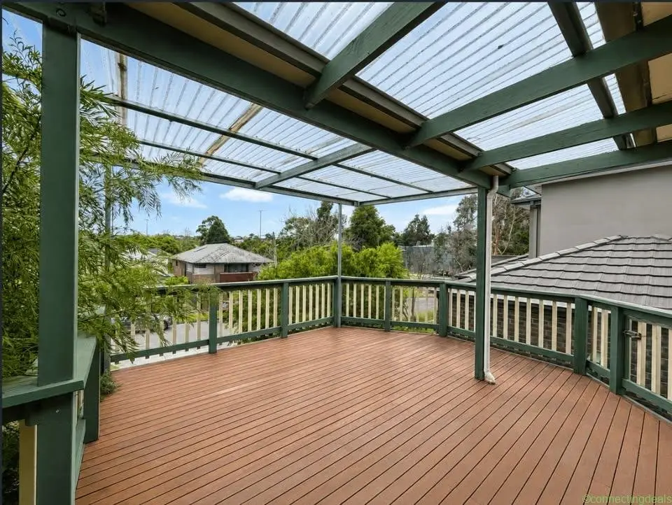 4 beds 2 baths House - Image 1