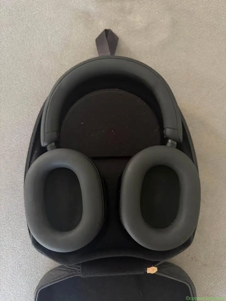 Sony wh-1000xm5 - Image 1