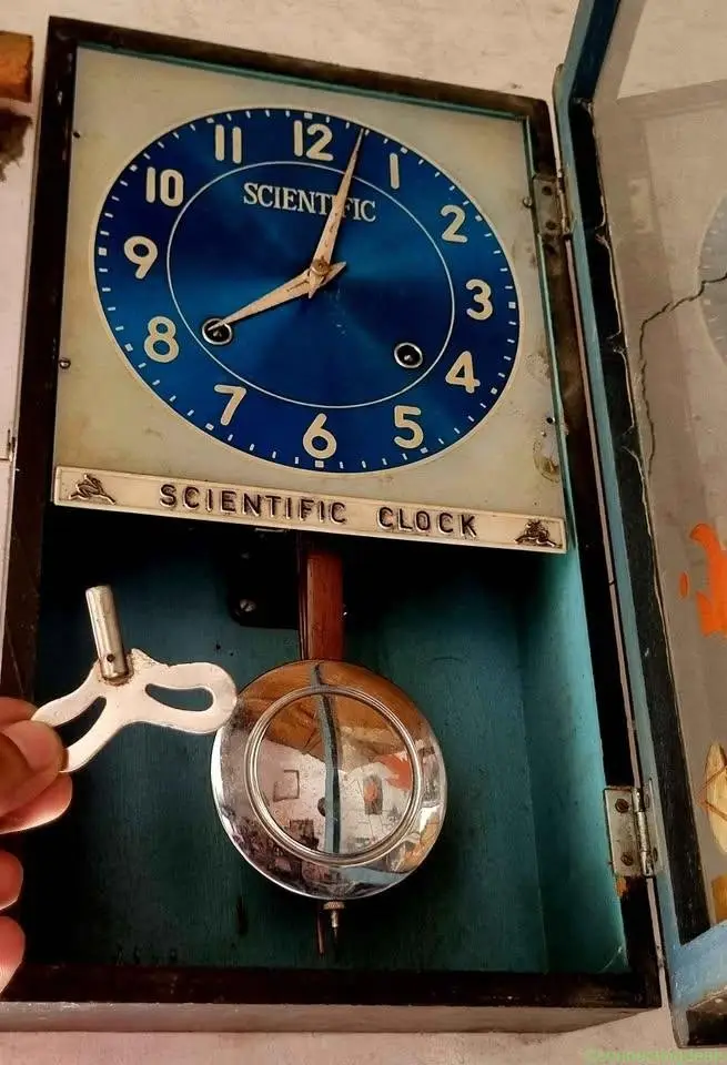 Mechanical Antique Wall clock - Image 1