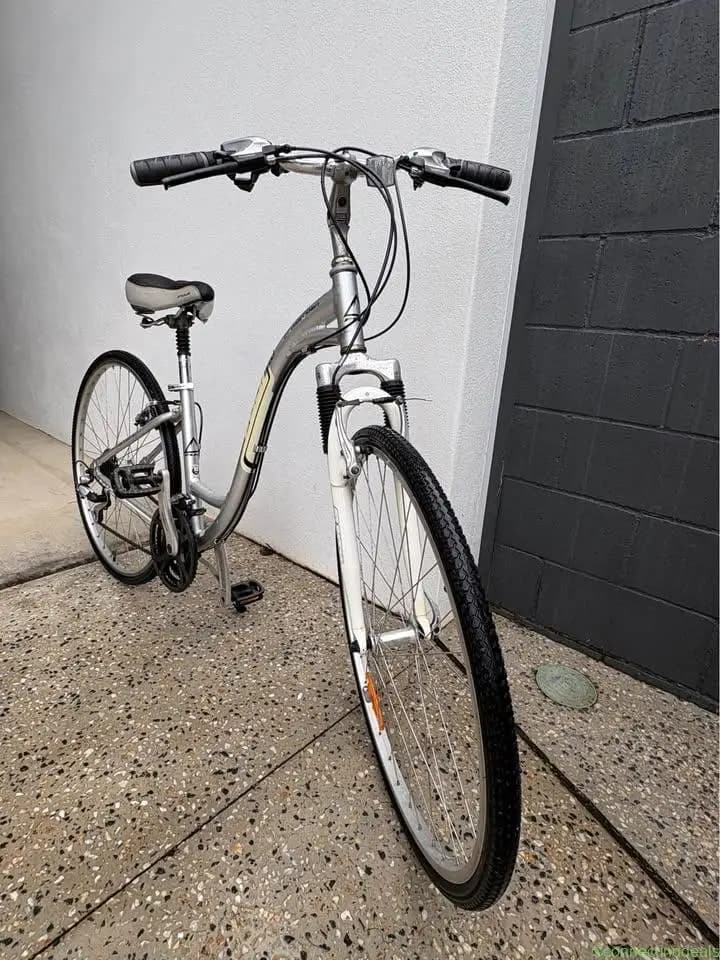 Ladies bike - Image 1