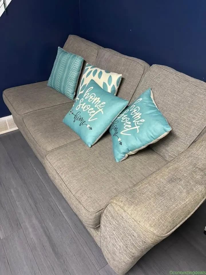 Sectional couch - Image 1