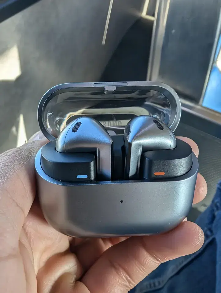 Samsung Galaxy EarPuds3