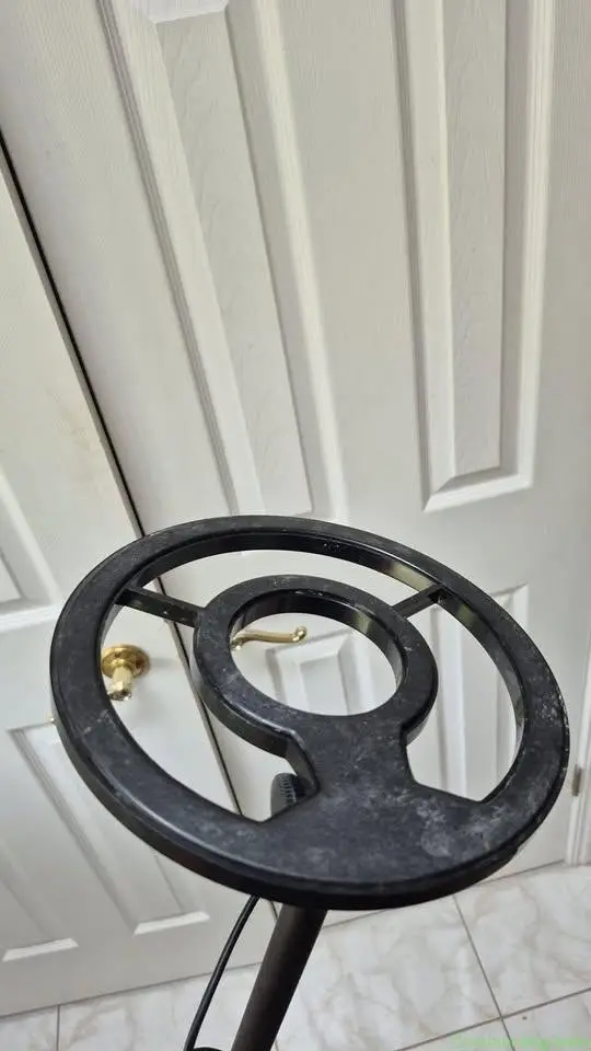 metal detector from bounty hunter - Image 1