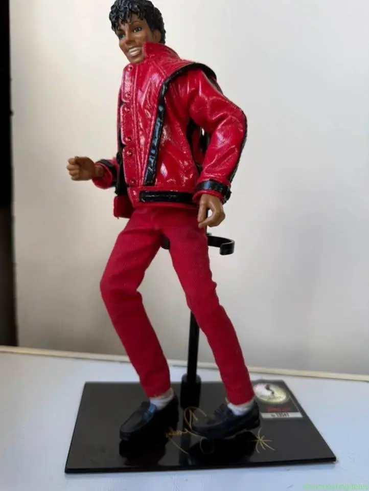 Michael Jackson – Thriller – Figurine Collector –