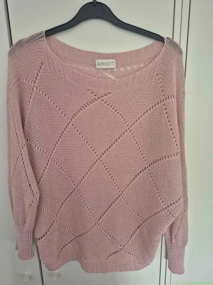 Ladies clothing
