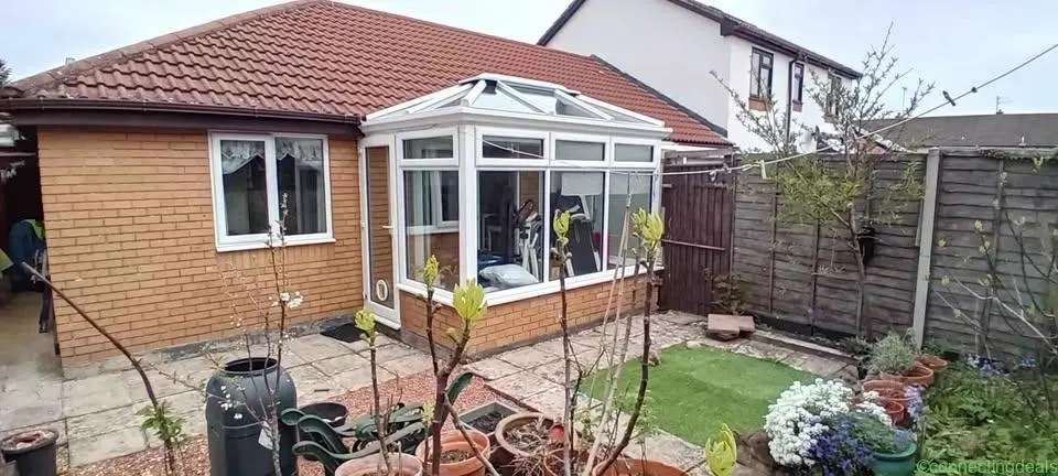 2 beds 1 bathroom – House