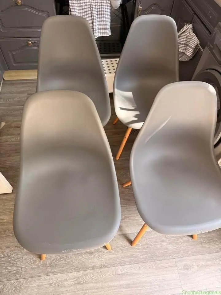 Dining chairs - Image 1