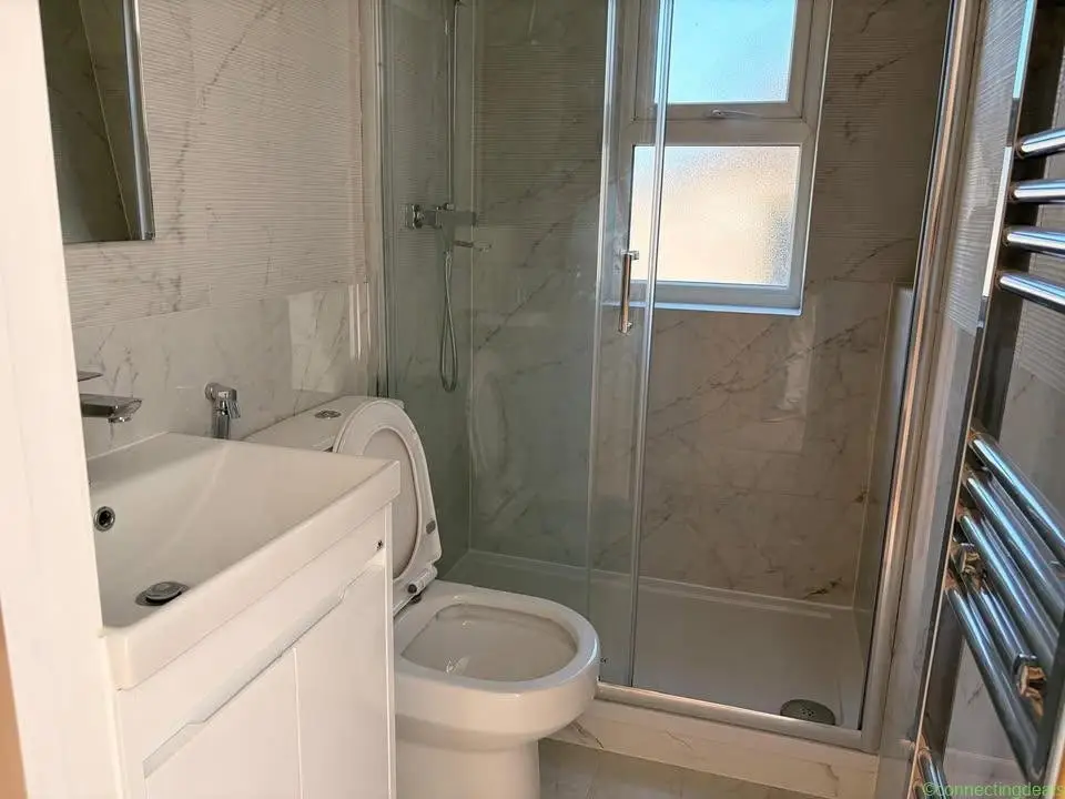 2 Beds 1 Bath Apartment