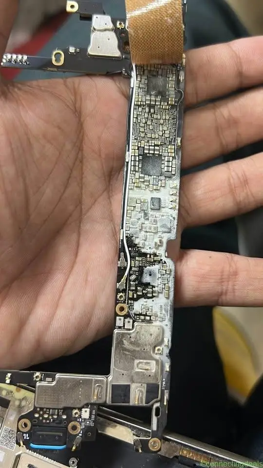 Mobile repairing technician
