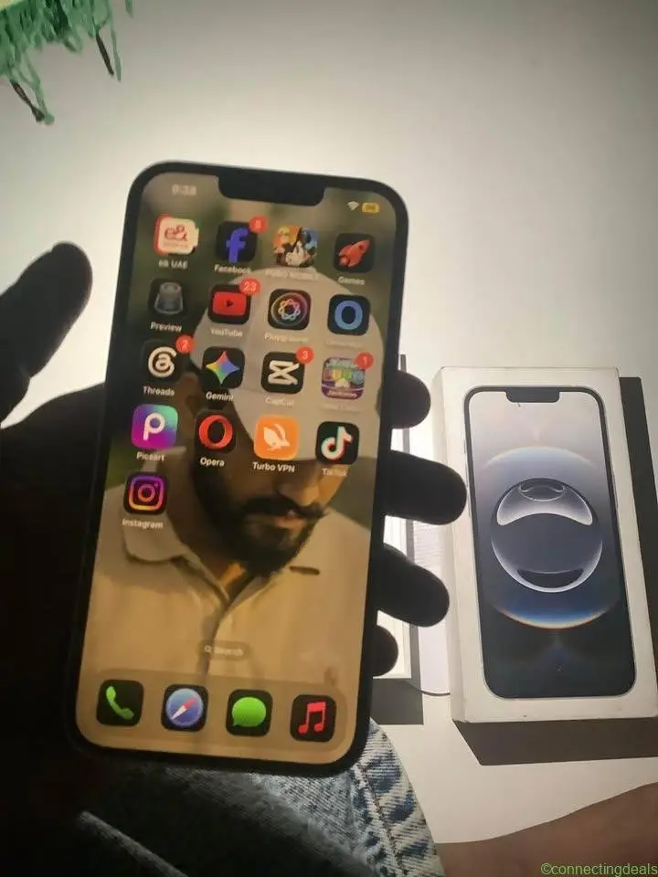 iPhone 16 E - Image 1