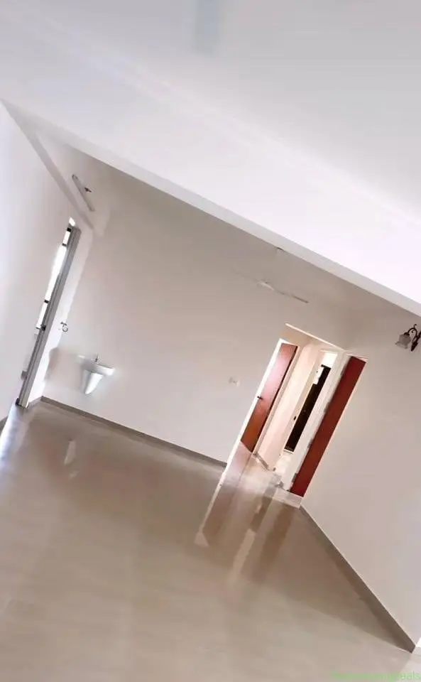 3 Beds 4 Baths Apartment