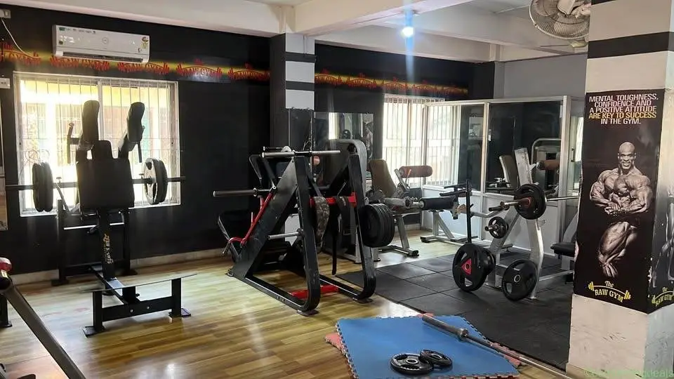 Complete gym setup for sale - Image 1