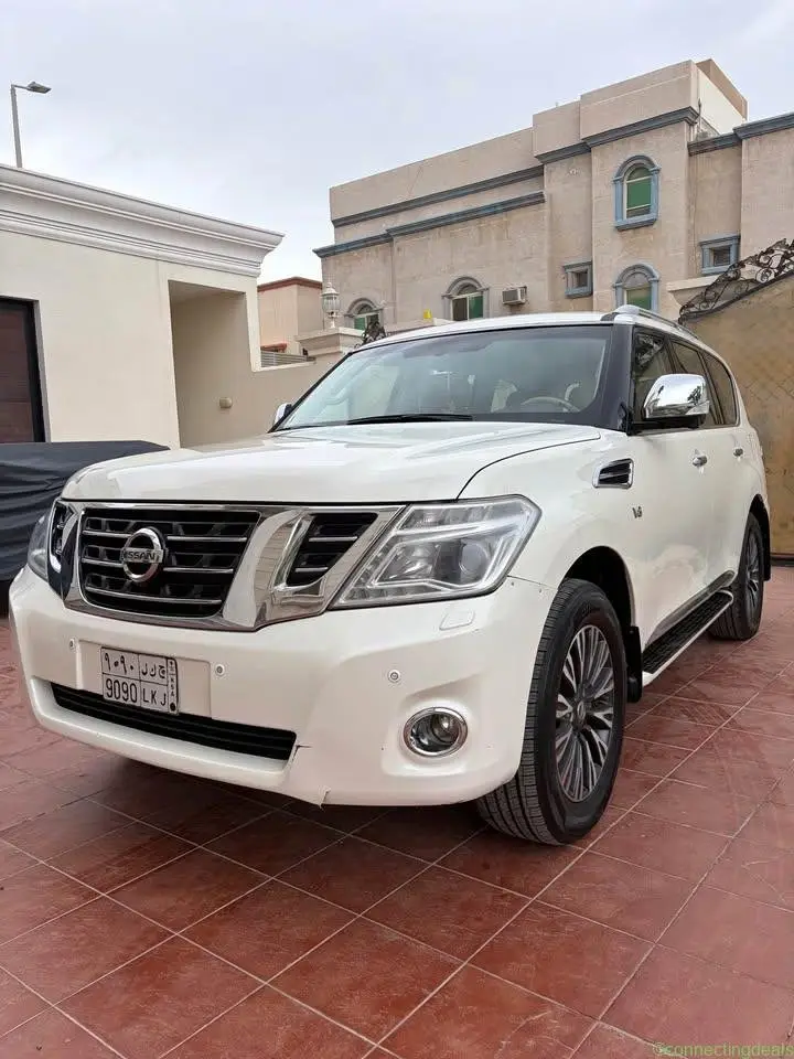 2016 Nissan Patrol Platinum - V8
