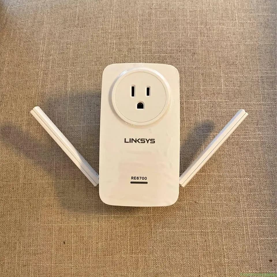 Linksys 6700 Wi-Fi Extender Booster