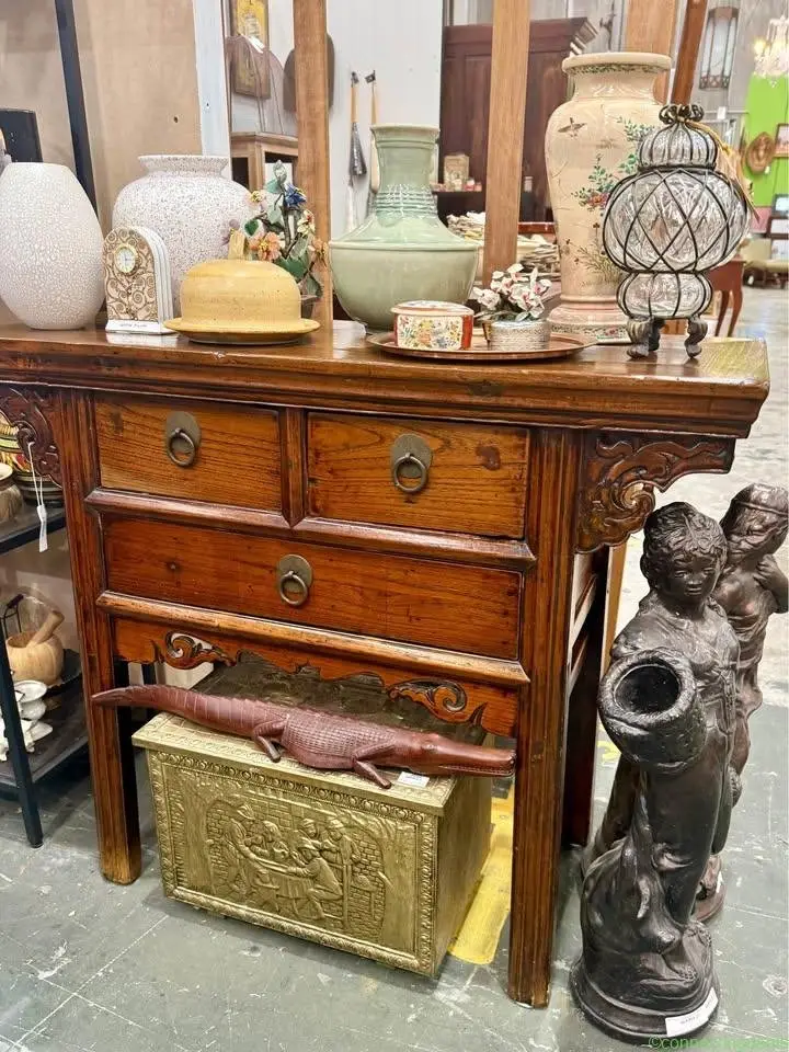 Vintage Antique Shop MAMAS at That Vintage - Image 1