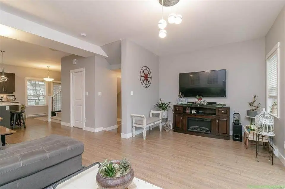 4 Beds 3.5 Bath