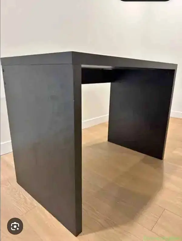 Desk - Image 1