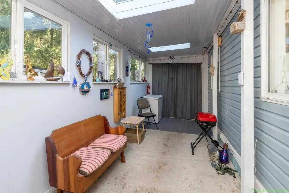 2 Beds 1 Bath - House