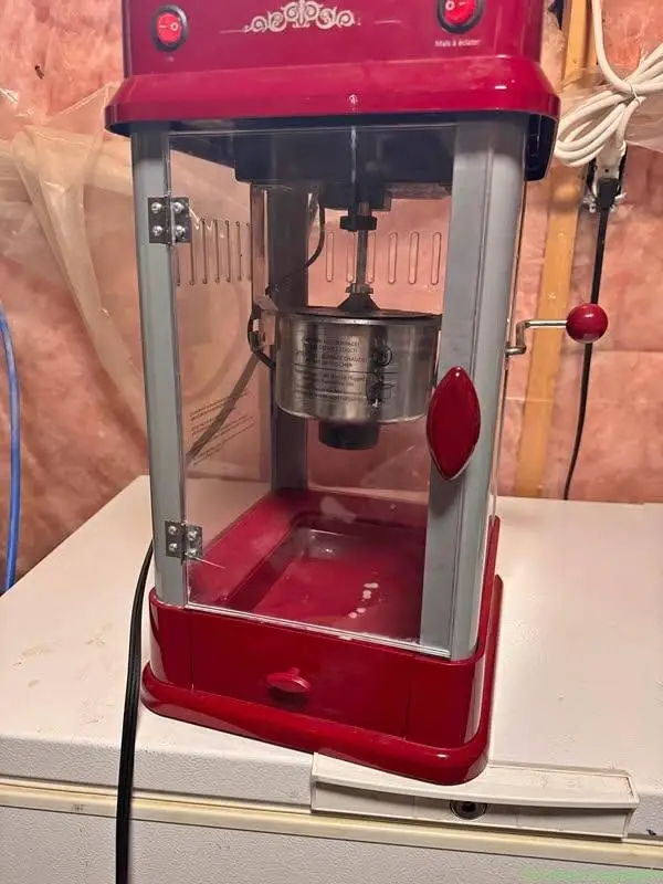 Popcorn maker - Image 1