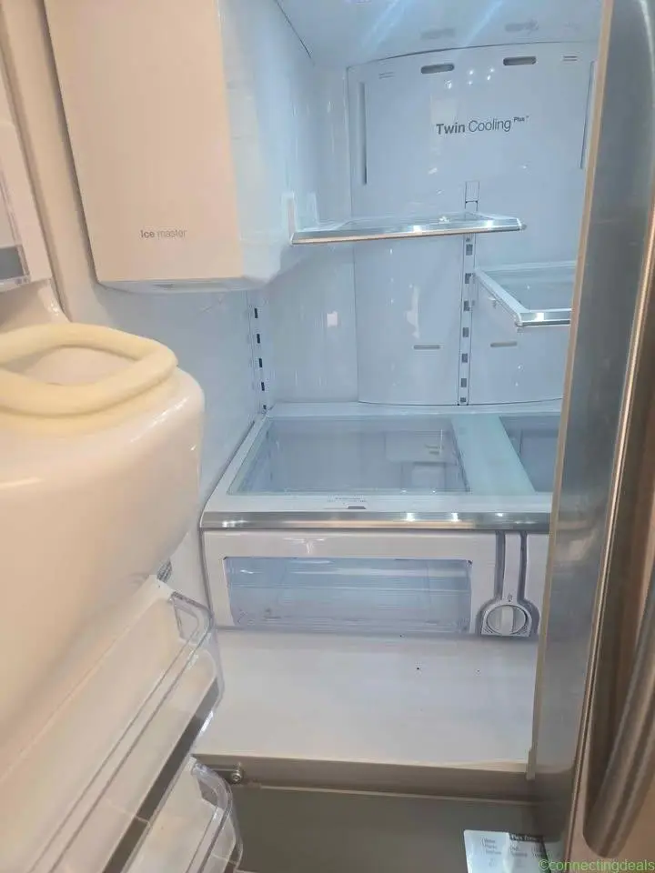 Fridge as is - Image 1