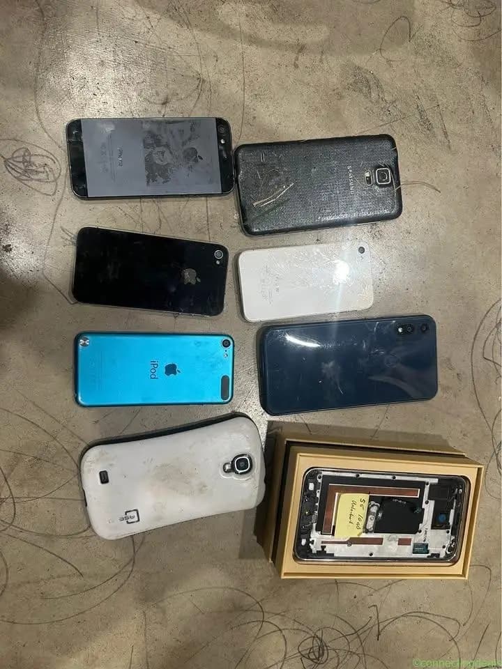 Cell phone and parts - Image 1