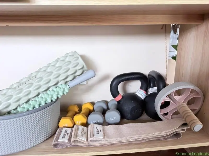 Bundle of fitness items - Image 1