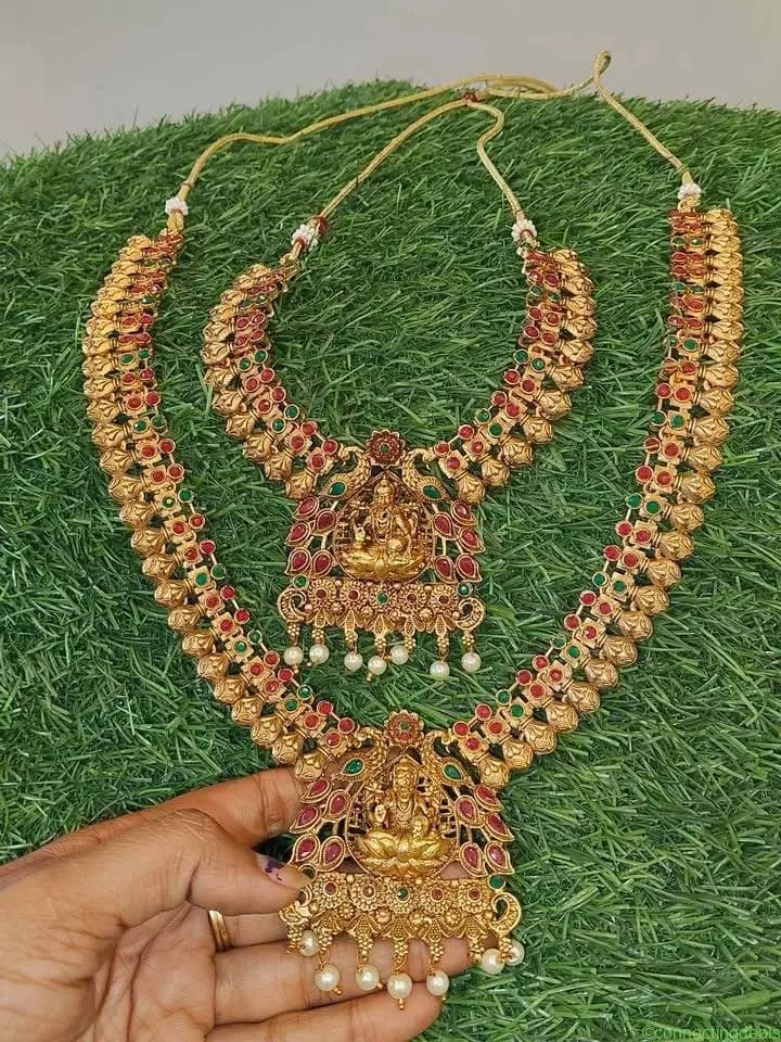Antique juwallary set