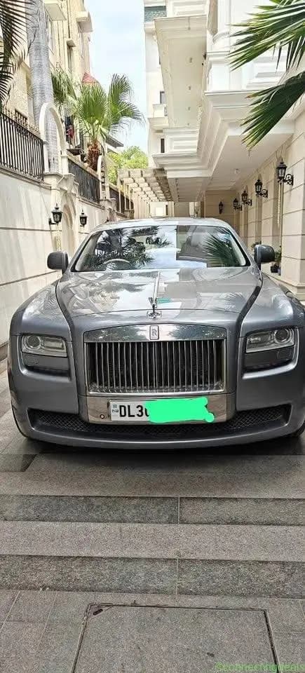 Rolls Royce ghost 2011 model