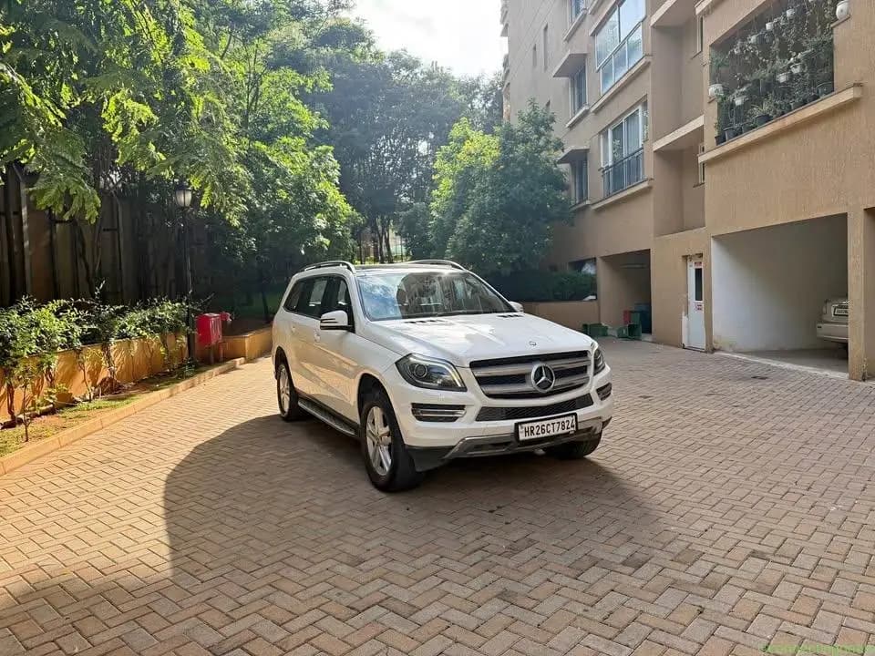 Mercedes-Benz GL350 CDI - Image 1