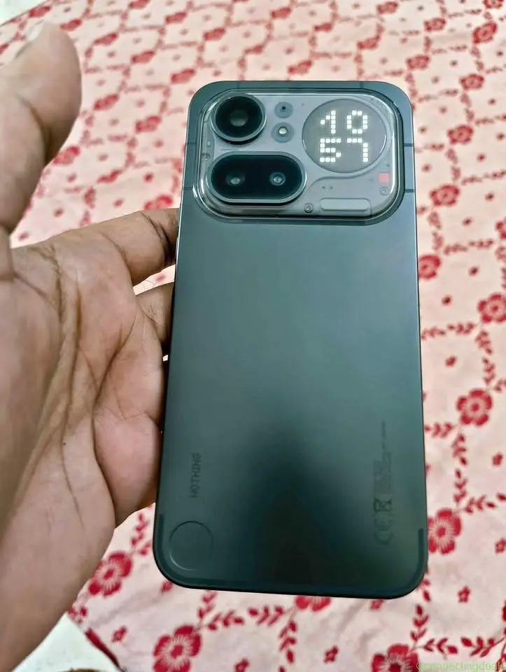 nothing phone 4a pro - Image 1