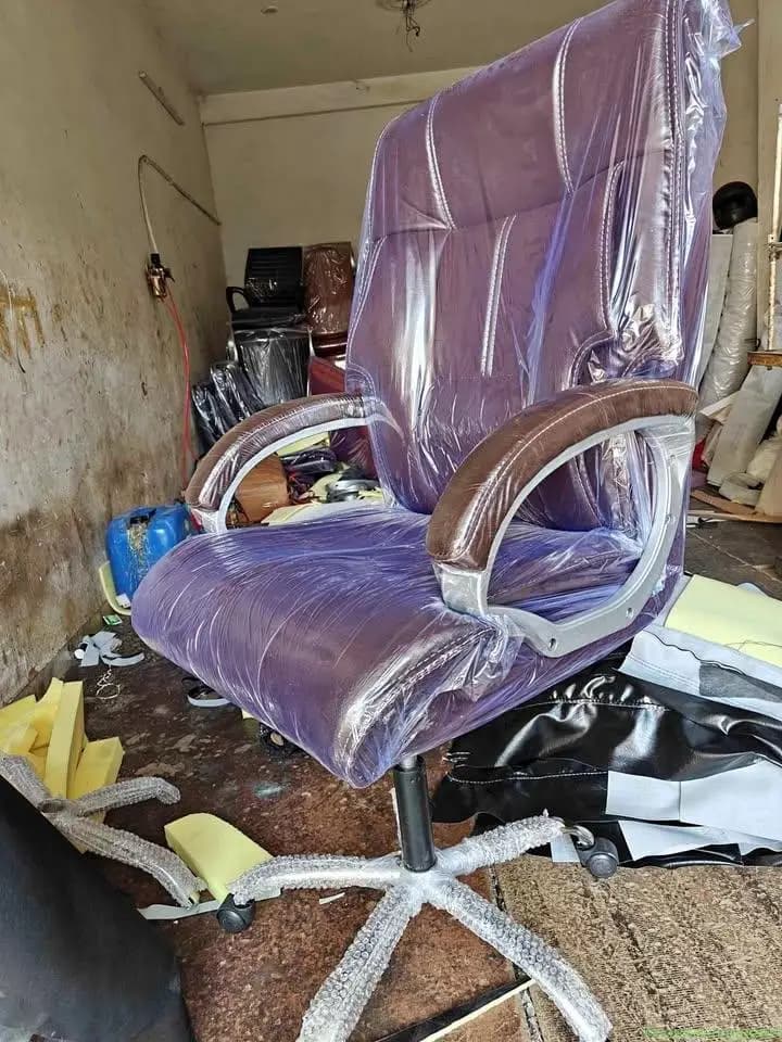 HEAVY Boss chair